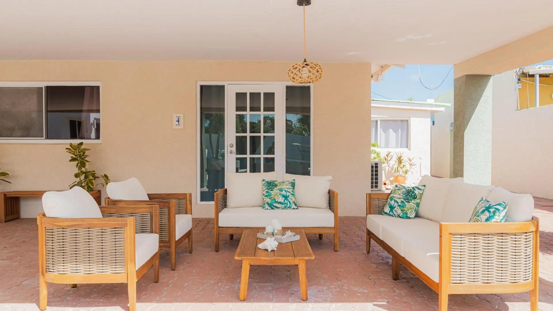 White Lotus Retreats Apartamento Palm Beach 0*,