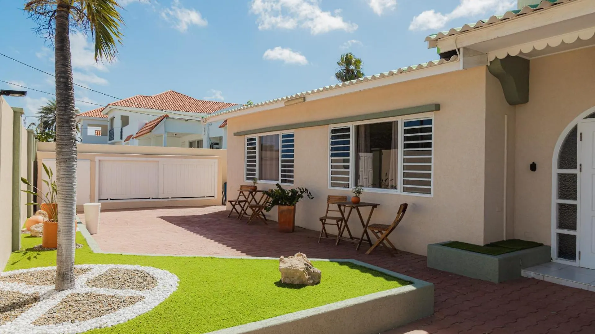 White Lotus Retreats Apartamento Palm Beach Aruba